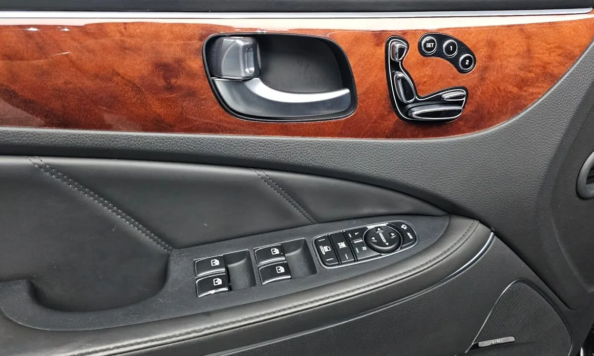 Hyundai Equus