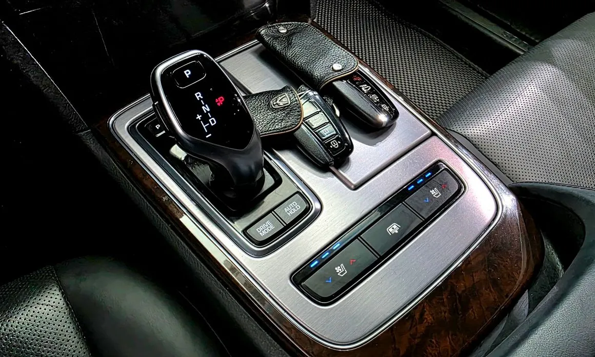 Hyundai Equus