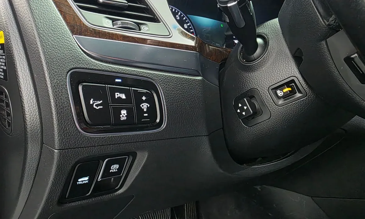 Hyundai Equus