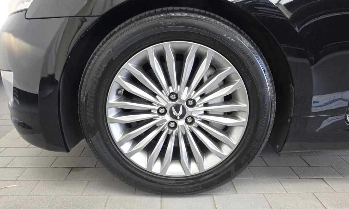 Hyundai Equus
