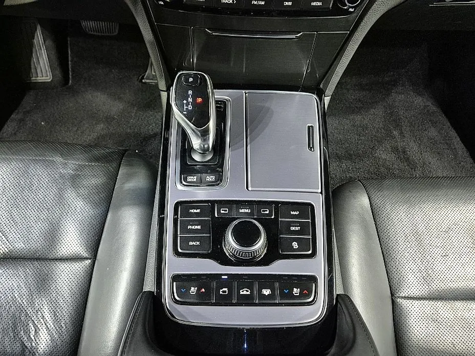 Hyundai Equus