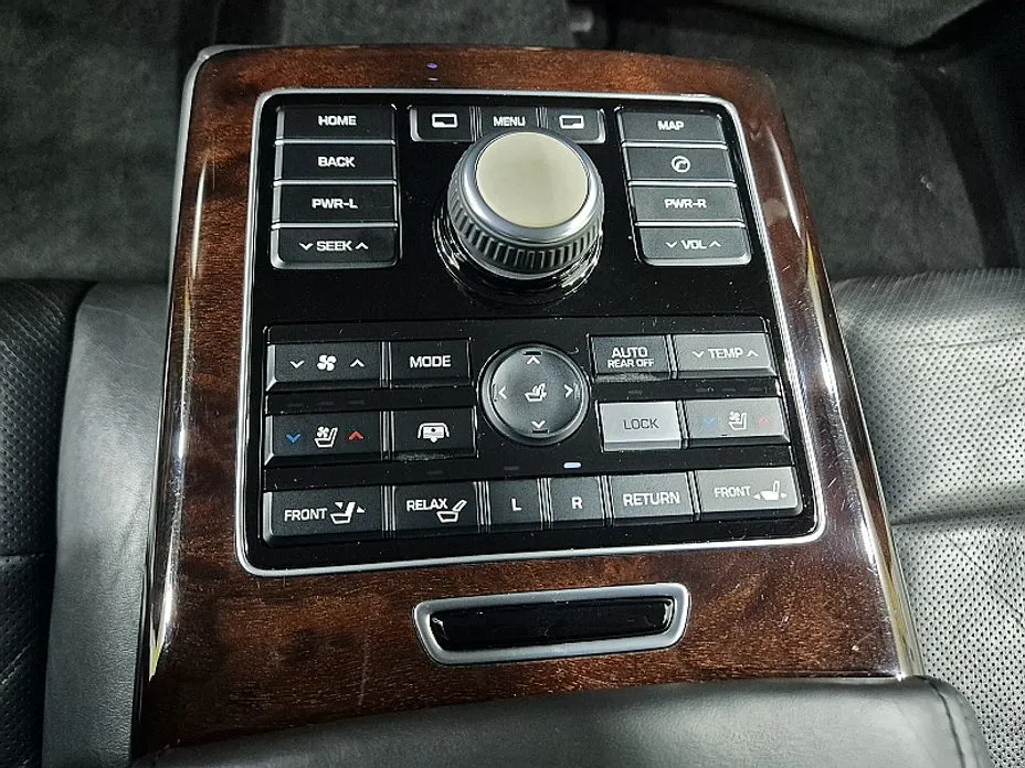 Hyundai Equus