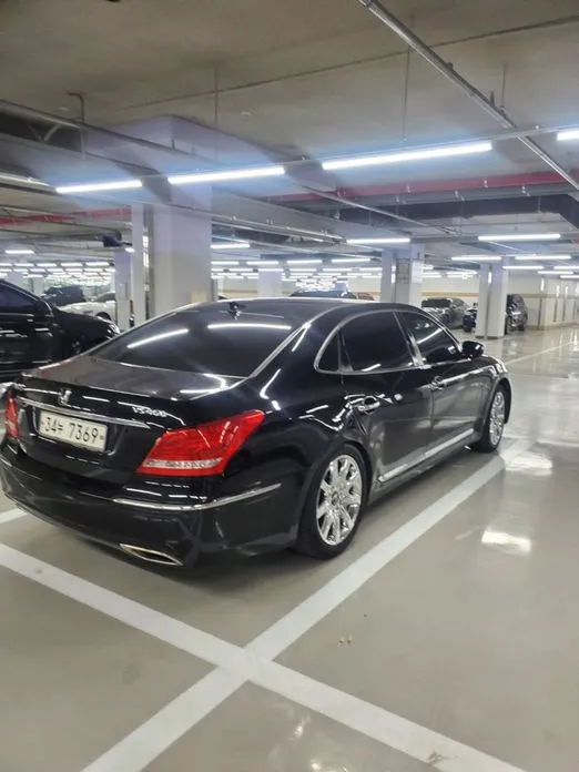 Hyundai Equus