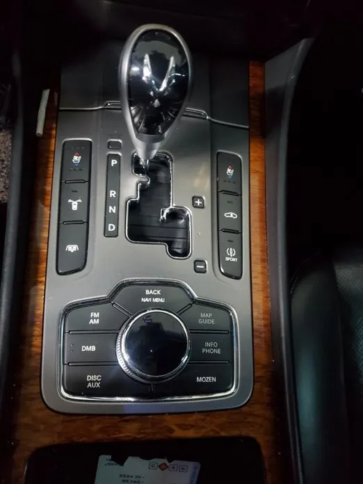 Hyundai Equus