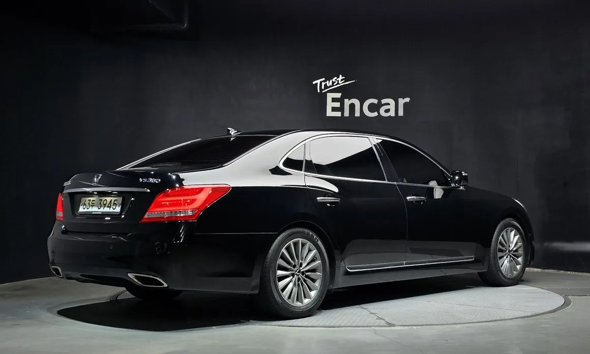 Hyundai Equus