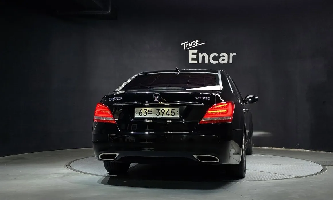Hyundai Equus