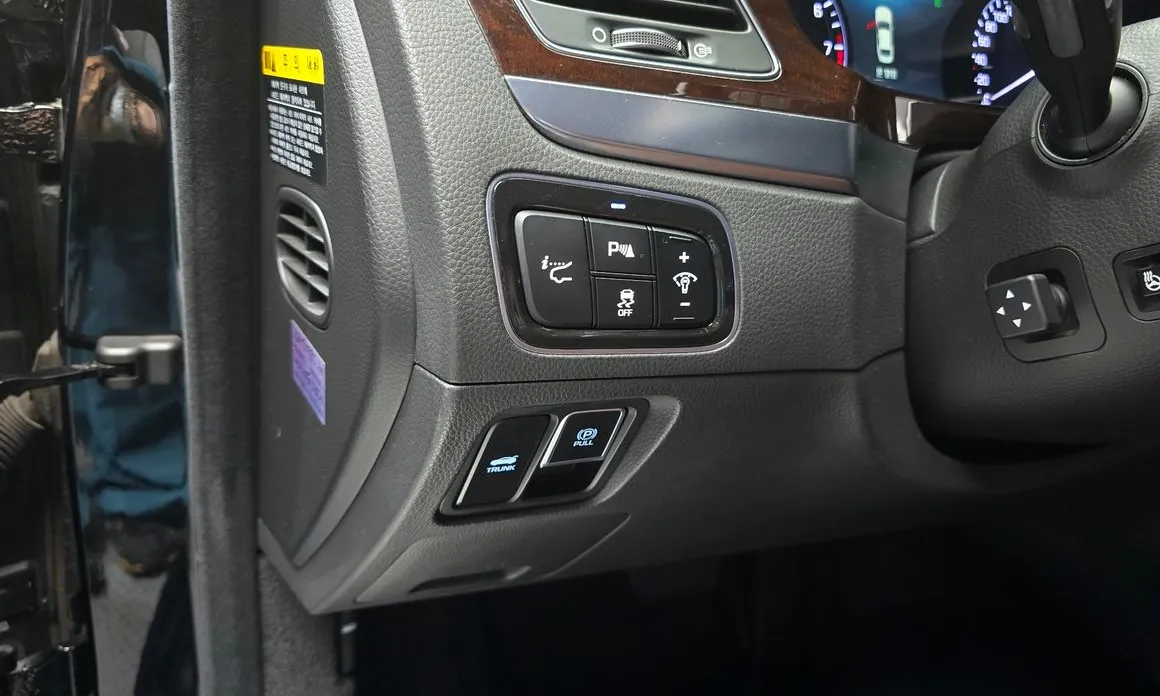 Hyundai Equus
