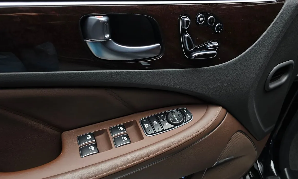 Hyundai Equus