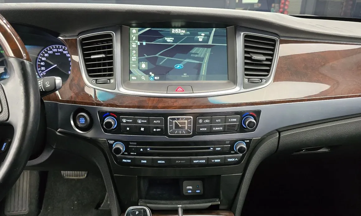 Hyundai Equus