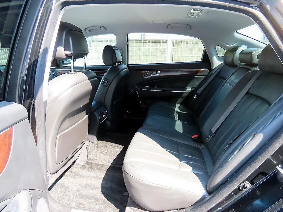 Hyundai Equus