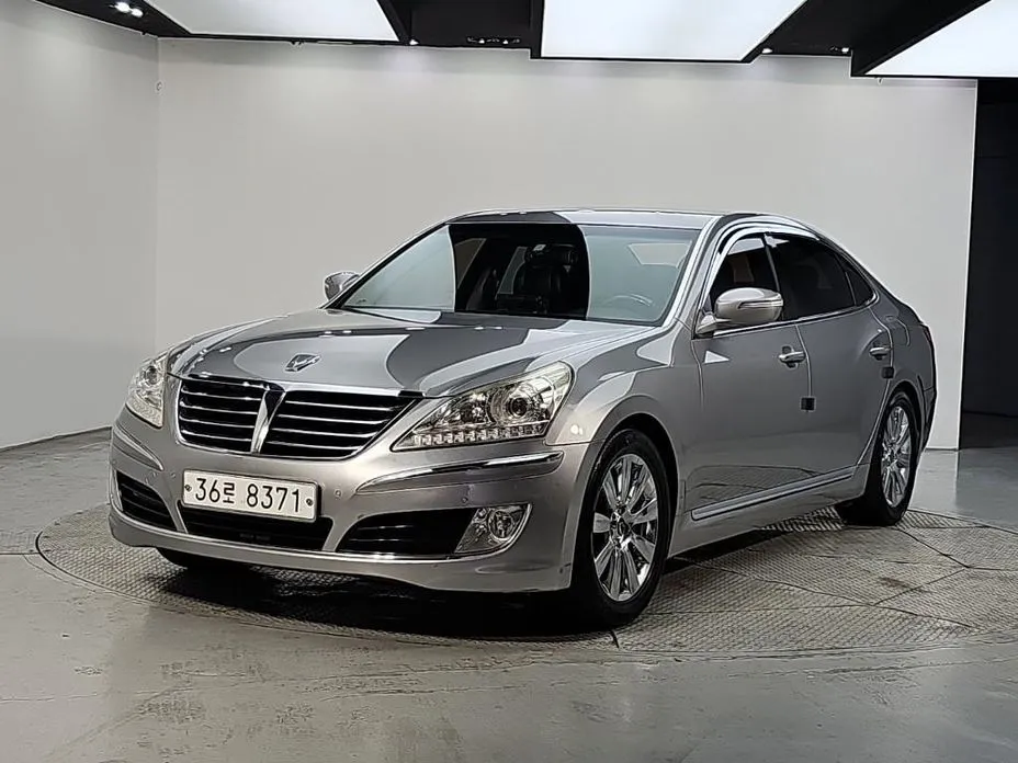 Hyundai Equus