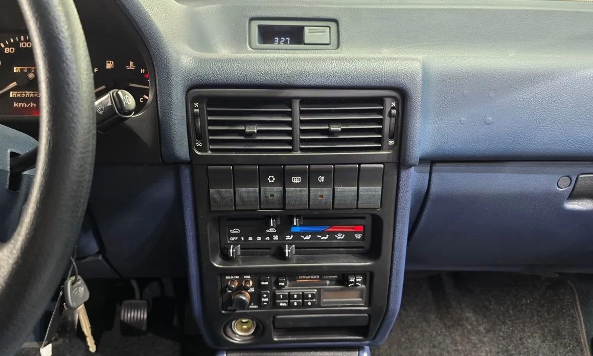 Hyundai Excel