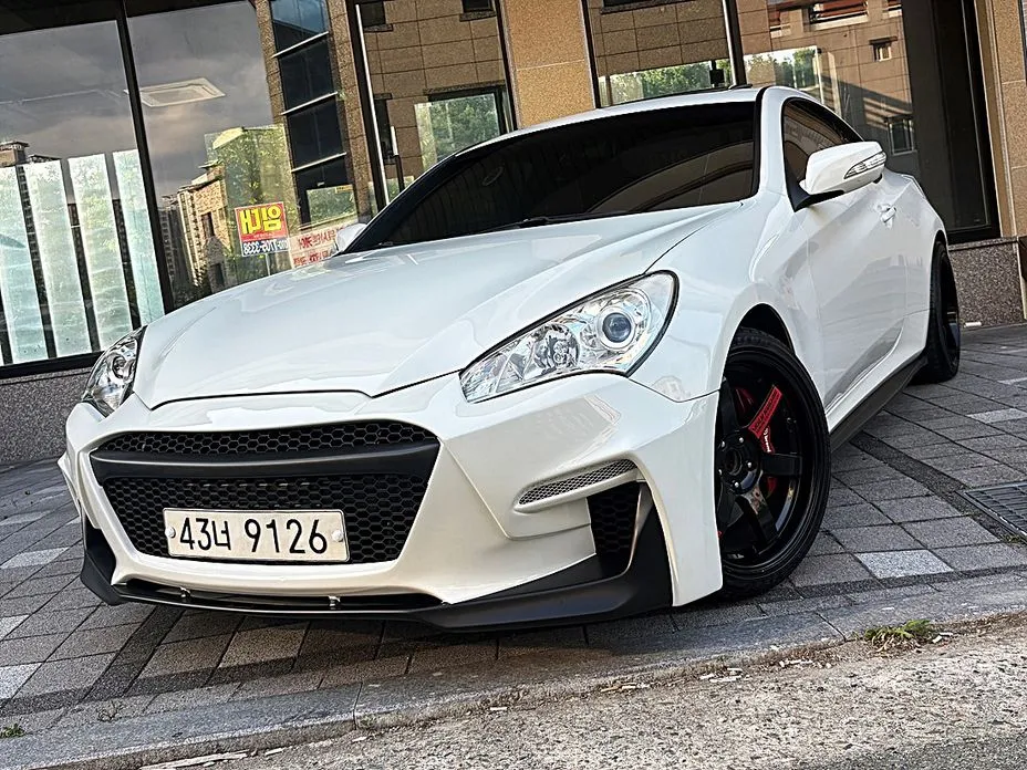 Hyundai Genesis