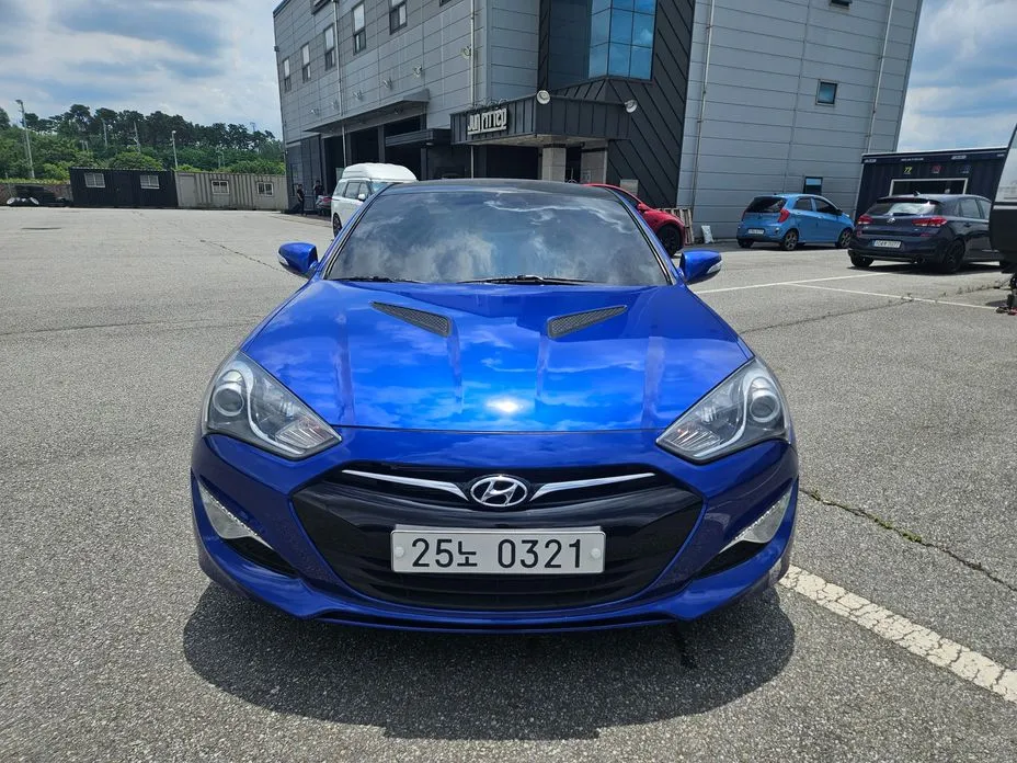 Hyundai Genesis