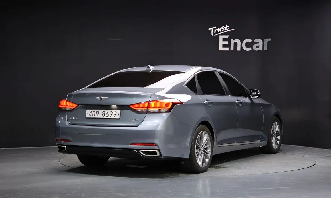 Hyundai Genesis