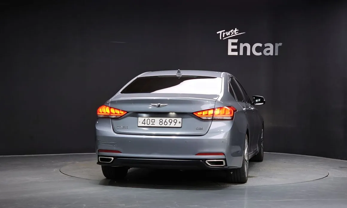 Hyundai Genesis