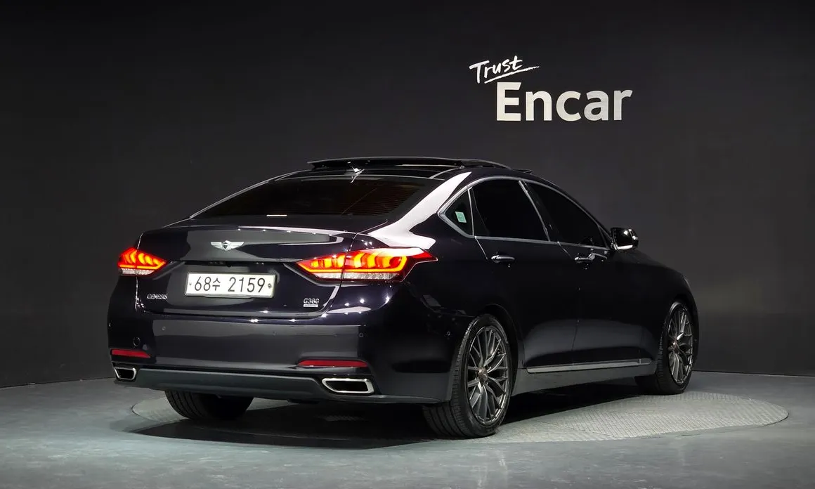 Hyundai Genesis