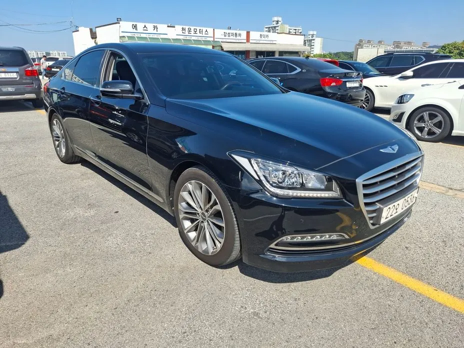 Hyundai Genesis