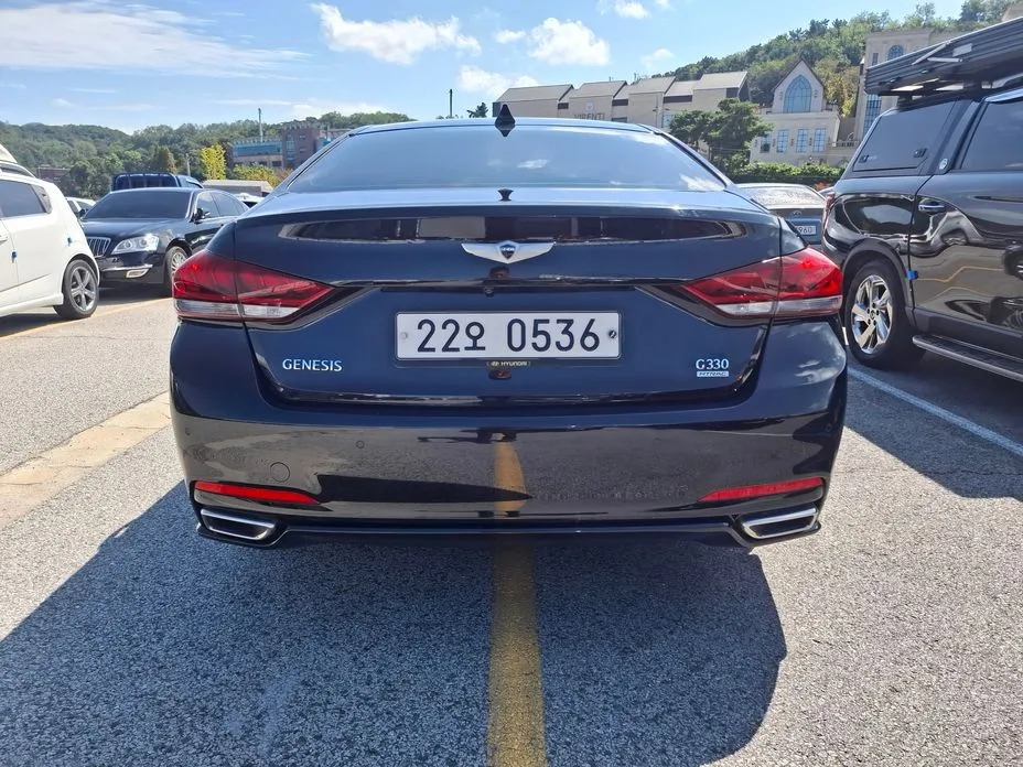 Hyundai Genesis