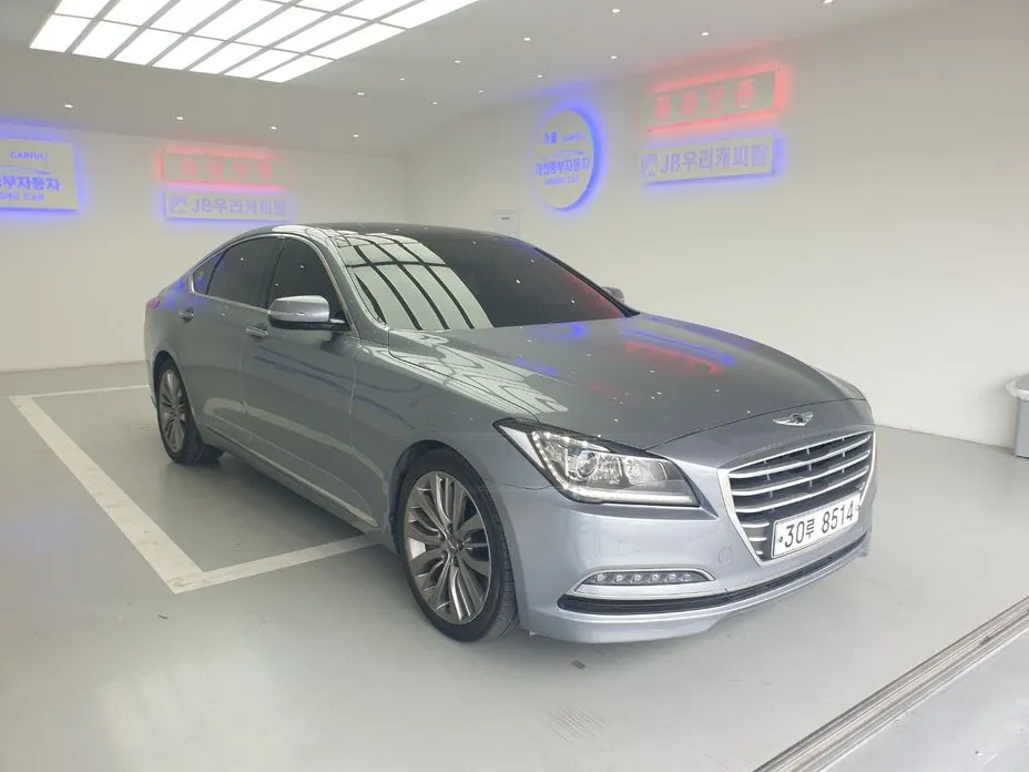 Hyundai Genesis
