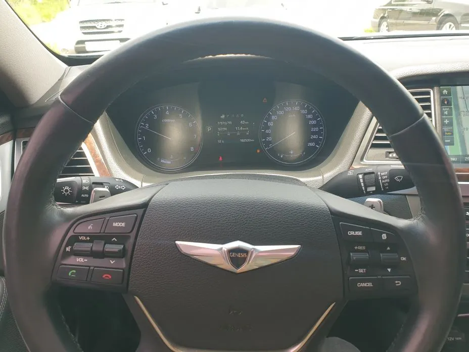 Hyundai Genesis