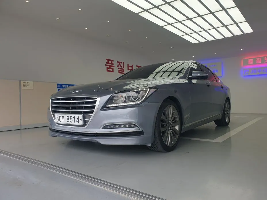 Hyundai Genesis