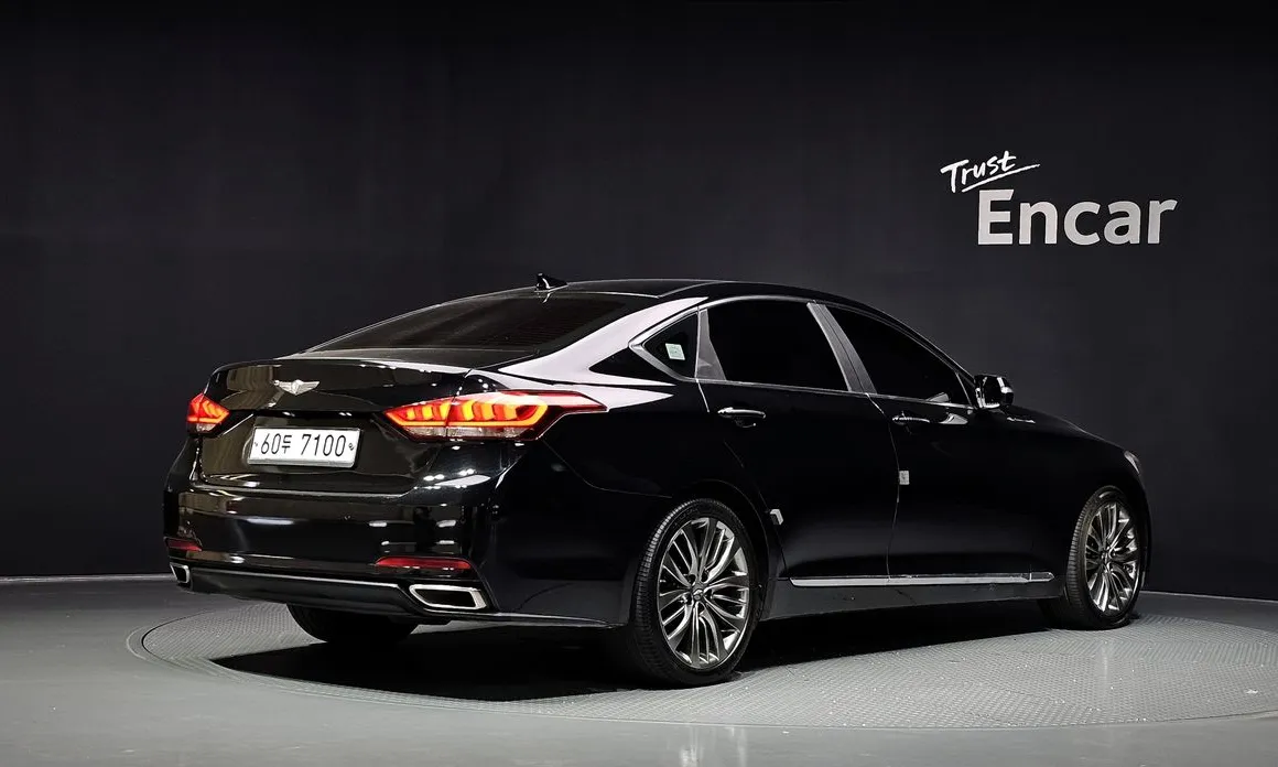 Hyundai Genesis