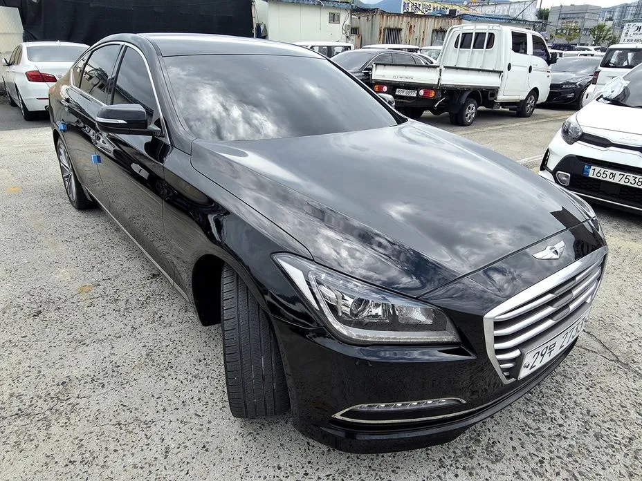 Hyundai Genesis