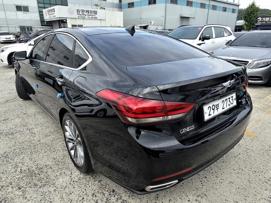 Hyundai Genesis