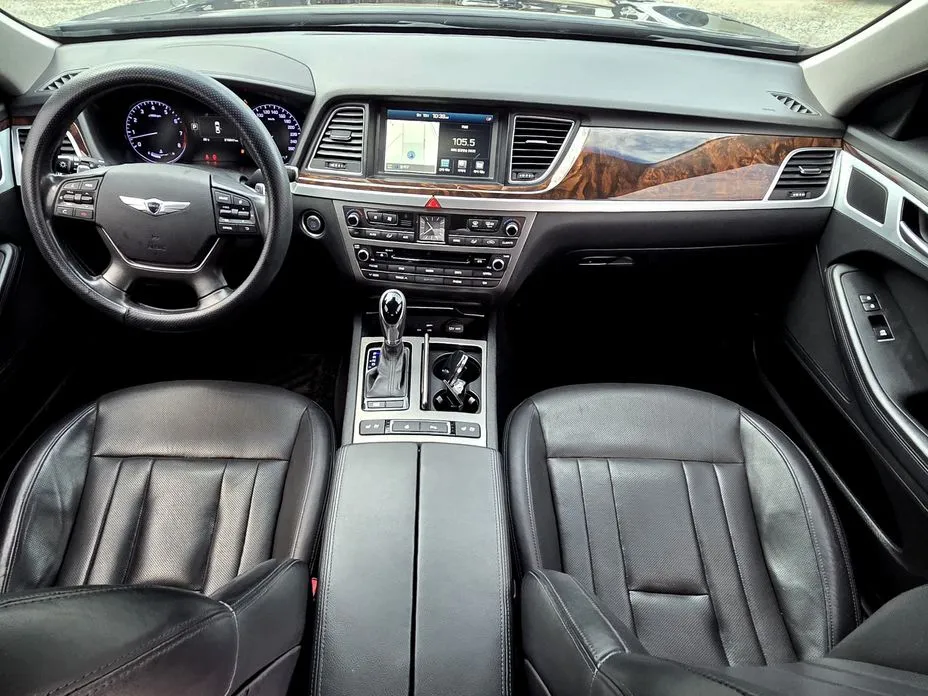 Hyundai Genesis
