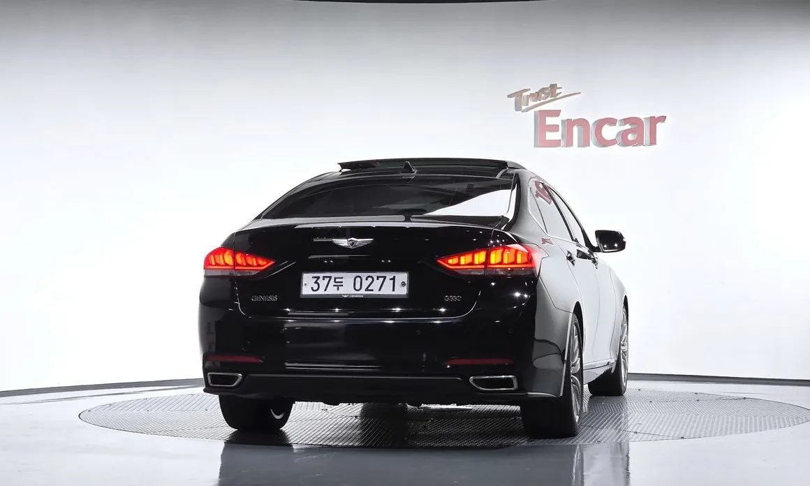 Hyundai Genesis