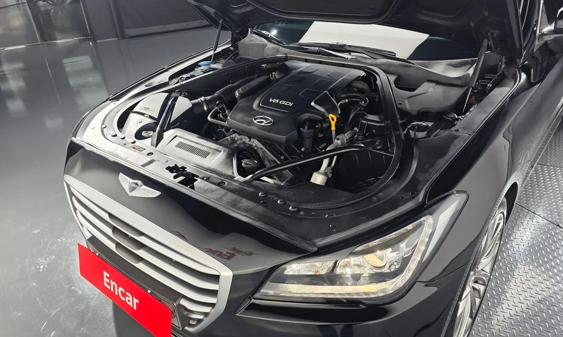Hyundai Genesis