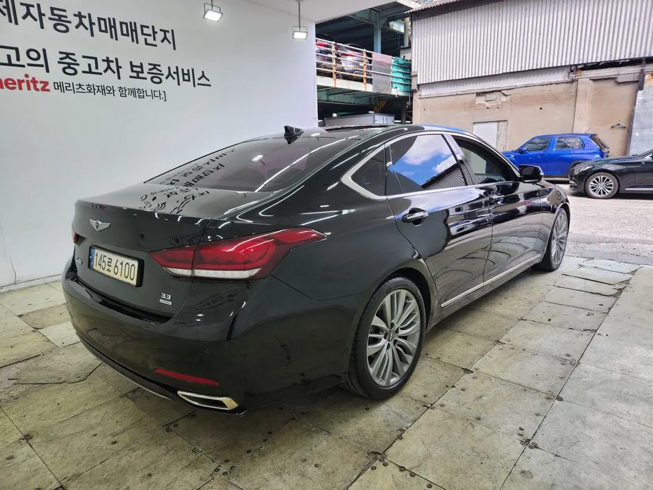 Hyundai Genesis