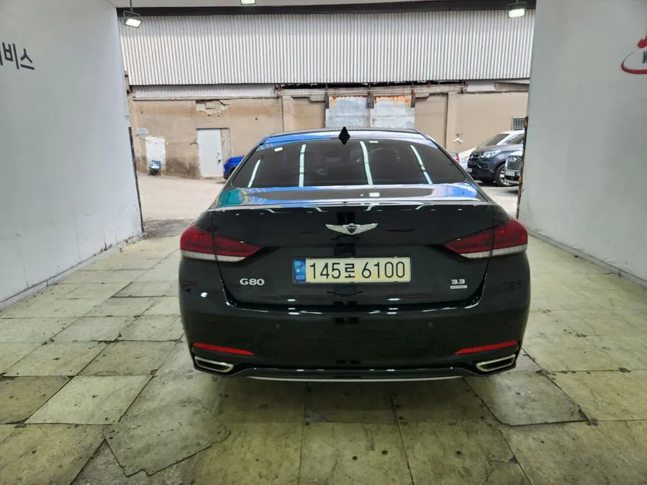 Hyundai Genesis