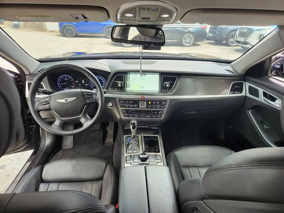 Hyundai Genesis
