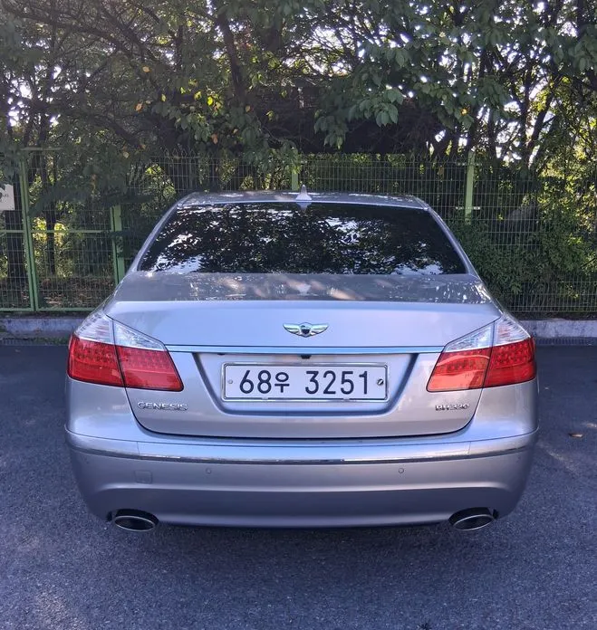 Hyundai Genesis