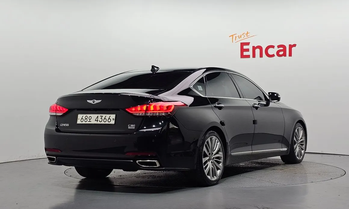 Hyundai Genesis