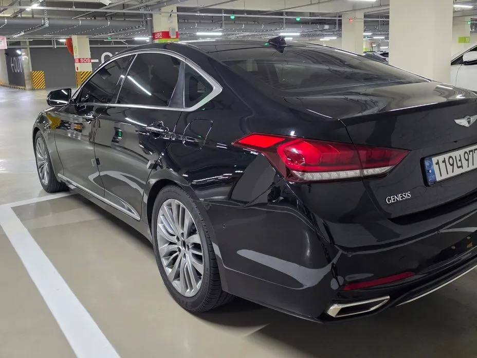 Hyundai Genesis