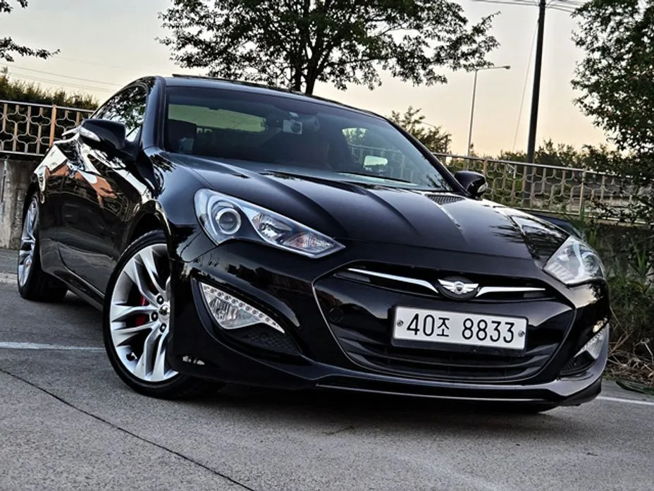 Hyundai Genesis