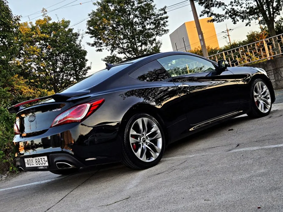 Hyundai Genesis