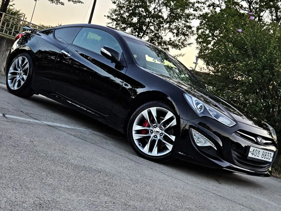 Hyundai Genesis