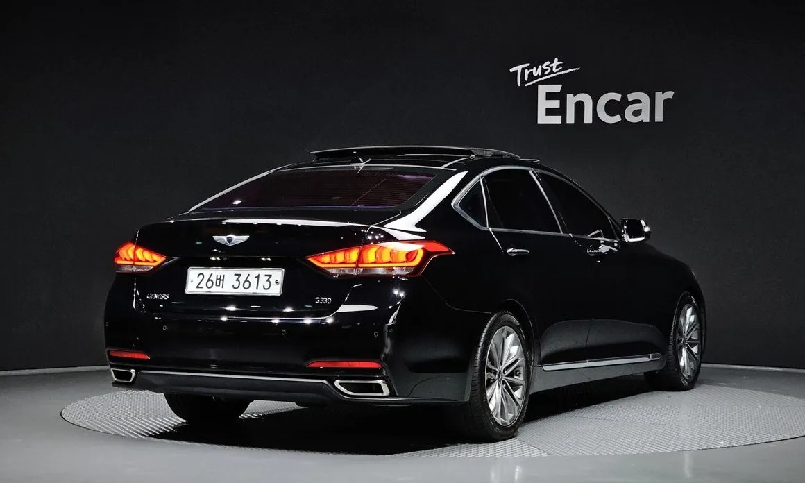 Hyundai Genesis