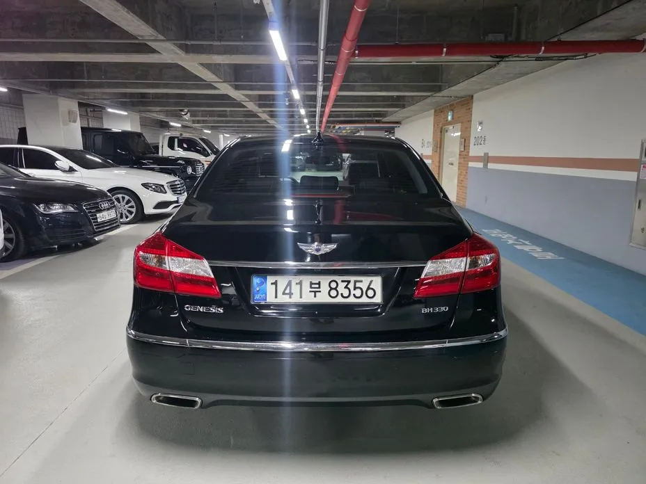 Hyundai Genesis