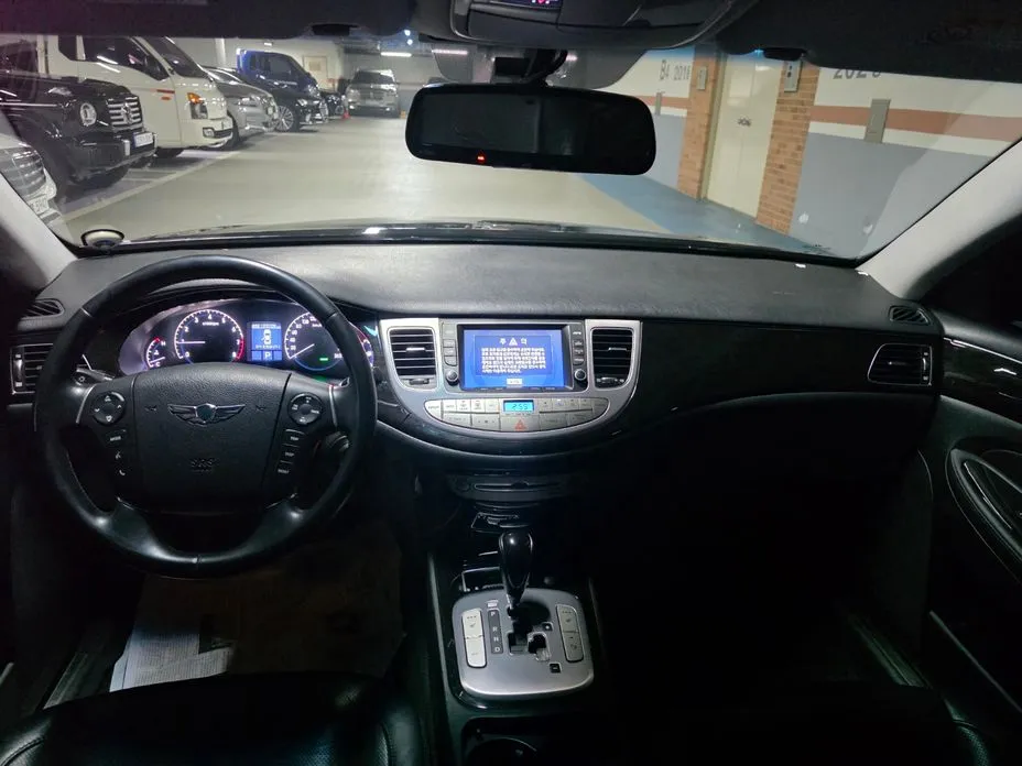Hyundai Genesis