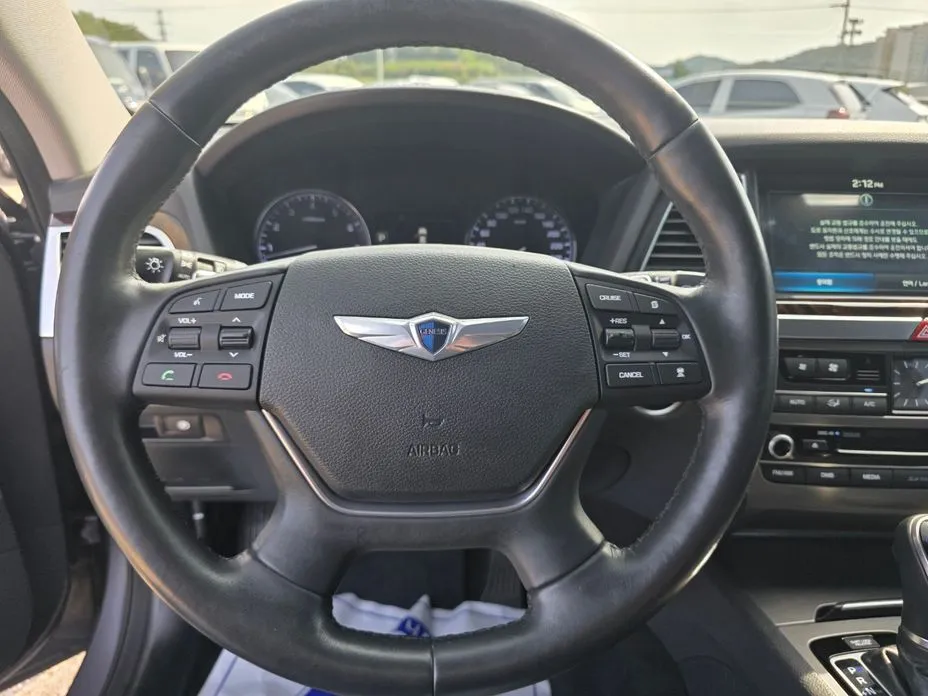 Hyundai Genesis