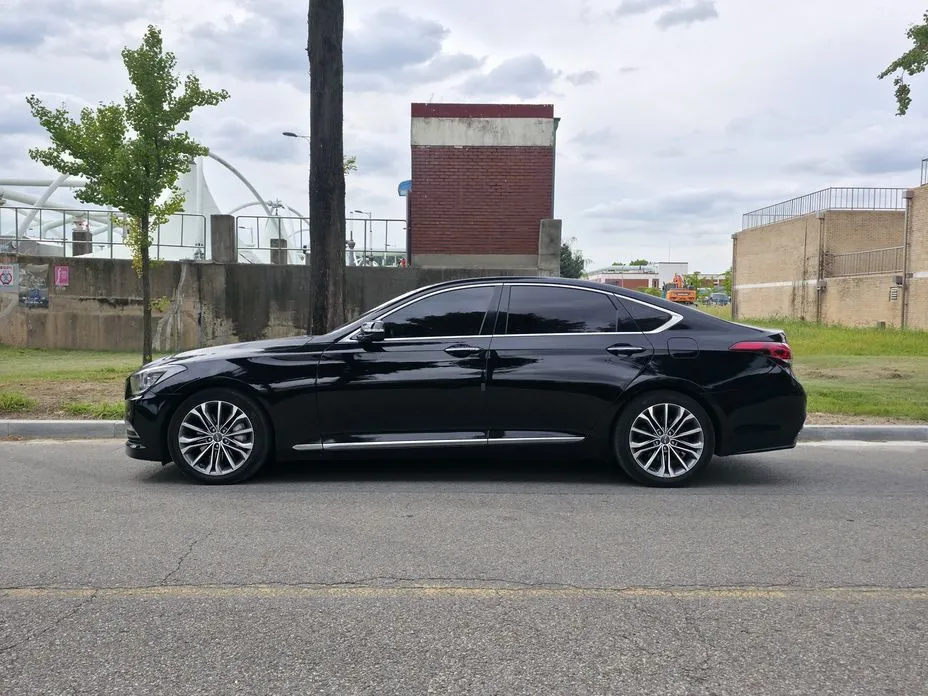 Hyundai Genesis