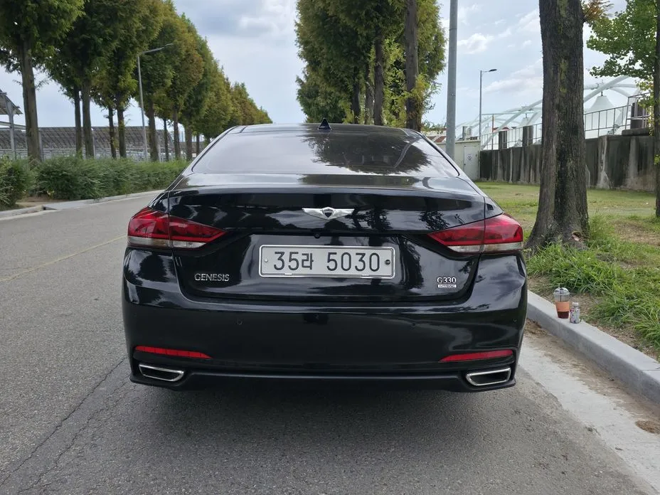 Hyundai Genesis