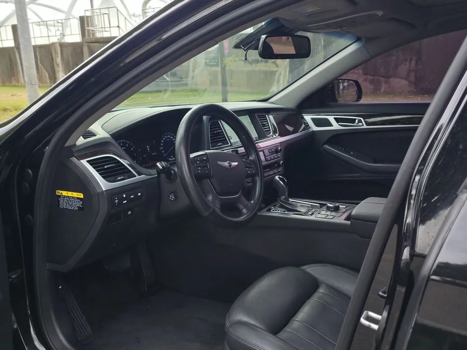 Hyundai Genesis