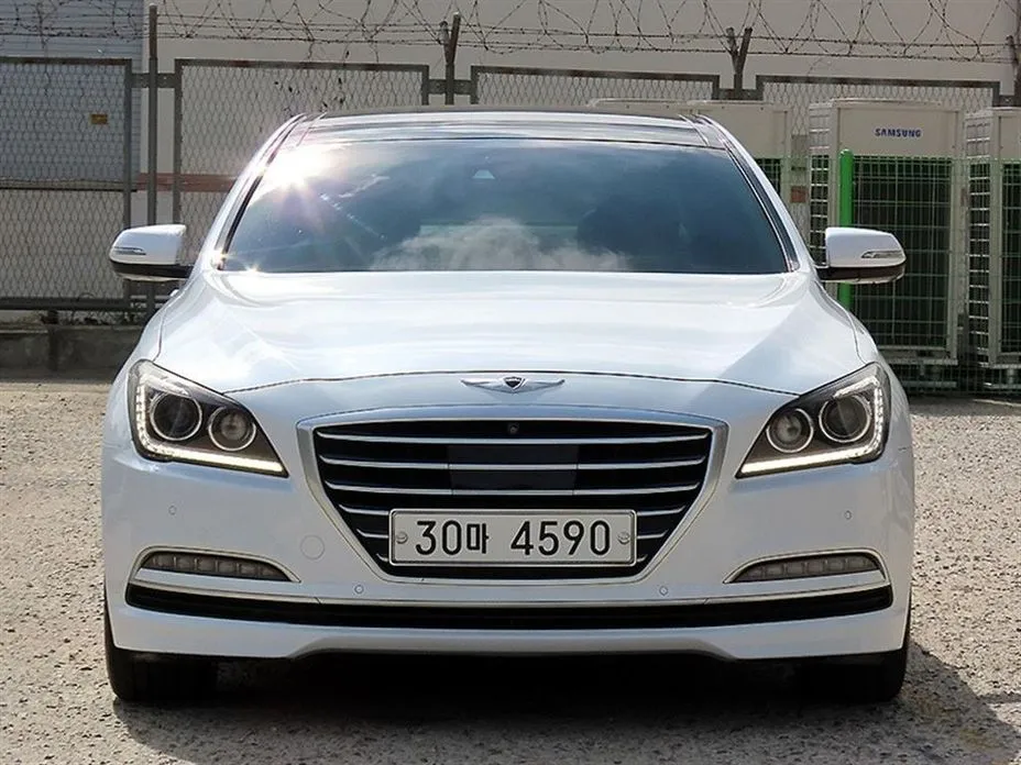 Hyundai Genesis
