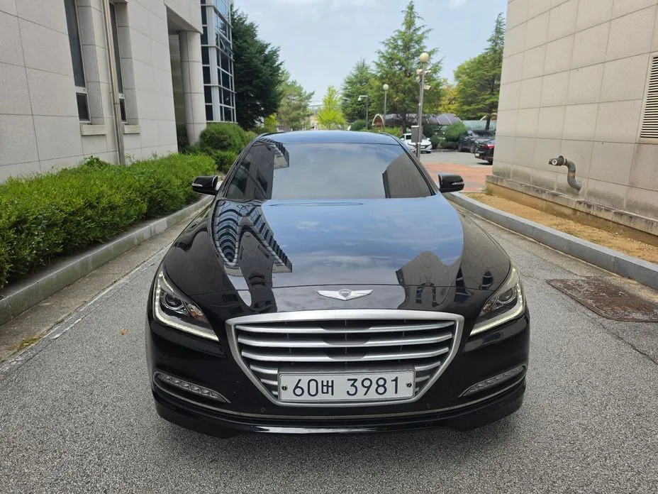 Hyundai Genesis
